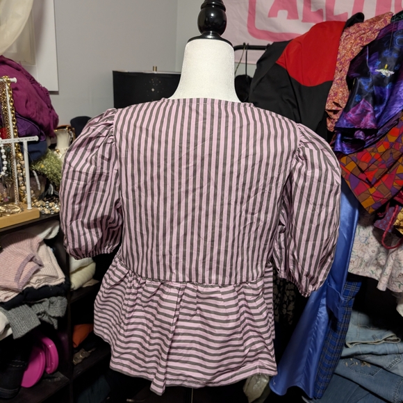 Pastel Pink And Grey Front Tie Puff Sleeve Top - Picture 3 of 5